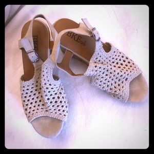 Cute summer or fall wedge